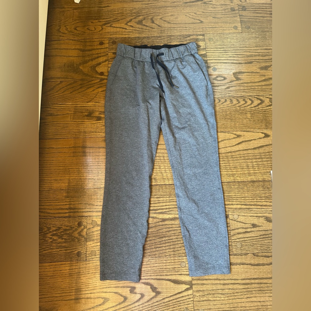 Lululemon On The Fly Pant *28" in Heathered Black - Picture 6 of 12